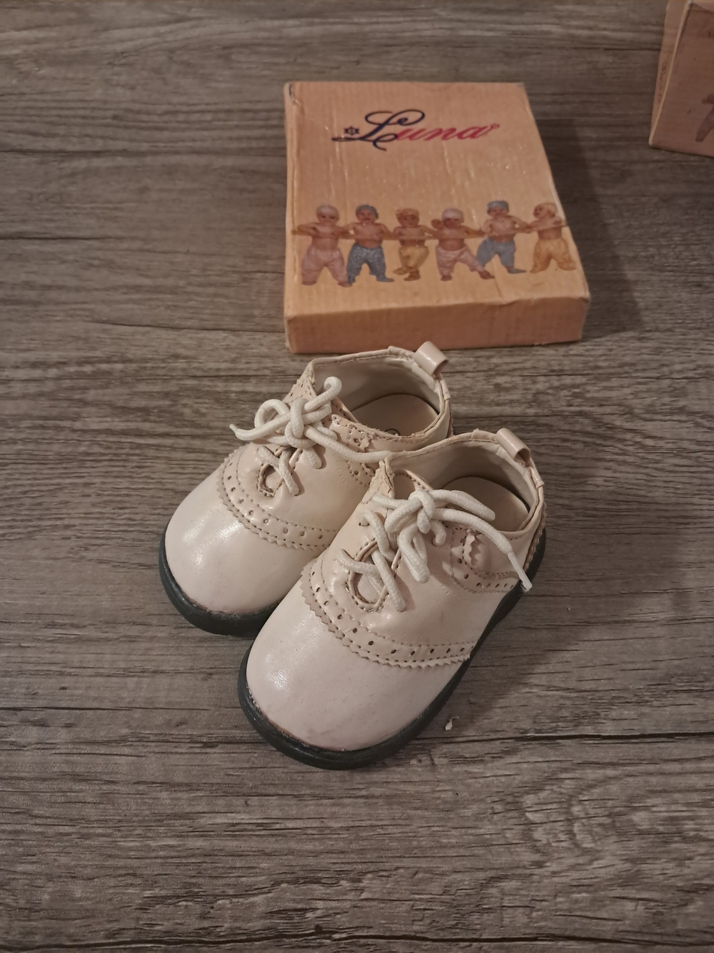 Luna Kids Cream Lace-Up Walker Shoes